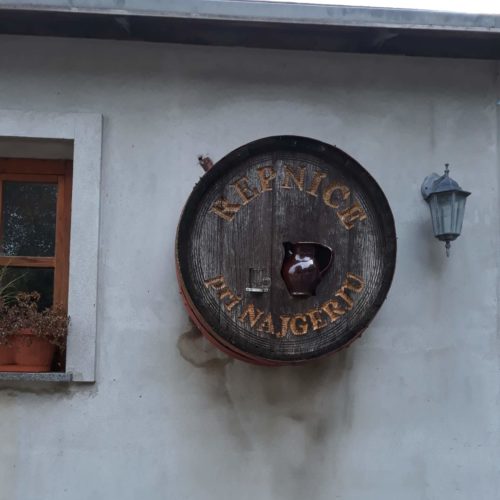 72348725_418206345505753_8284984994791686144_n