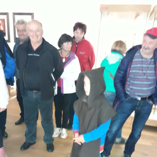 72605196_944165209299176_4323021897823420416_n